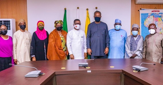 H.E. Geoffrey Onyeama granted farewell audience to the Members of the Governing Council of the Insti…