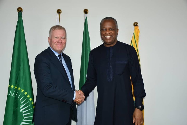 H.E. Geoffrey Onyeama received a delegation from the International Seabed Authority