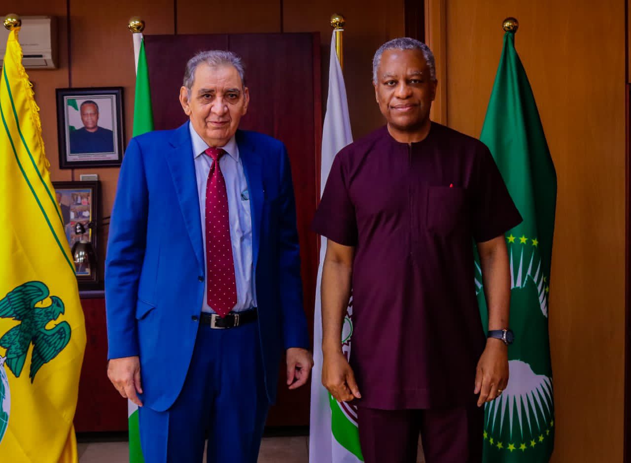 H.E. Geoffrey Onyeama received in audience H.E. Mr. Moha Ou Ali Tagma, the Moroccan Ambassador to Ni…