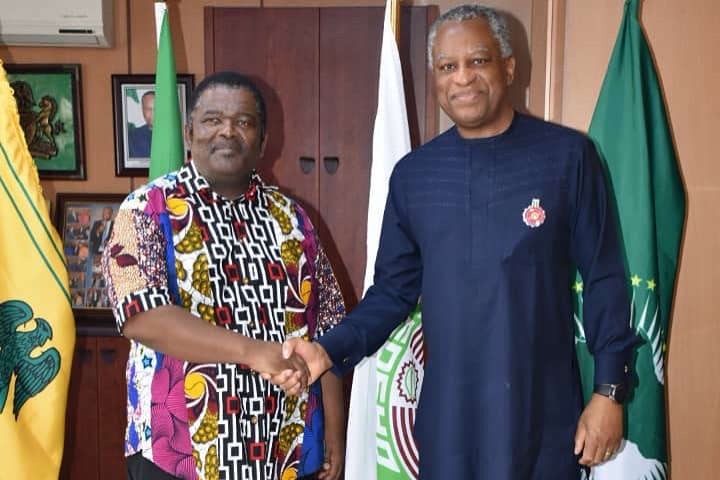 H.E. Geoffrey Onyeama received in audience the High Commissioner of Namibia to Nigeria