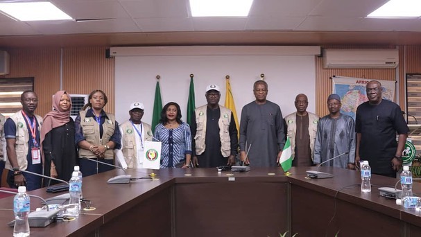 H.E. Geoffrey Onyeama received the courtesy visit of the Delegation of the ECOWAS Election Observati…