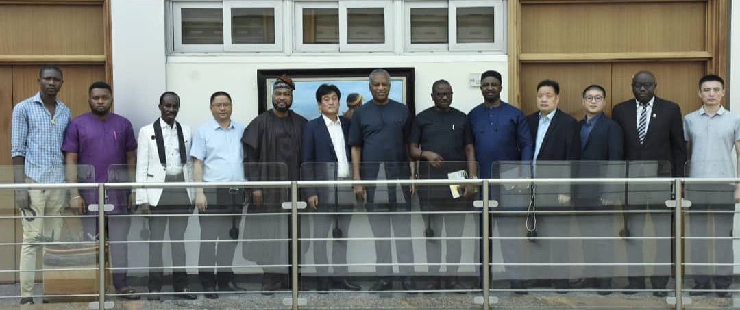 H.E. Geoffrey Onyeama received the courtesy visit of Mr. Lawrence Nzekwe, a Nigerian Business man an…