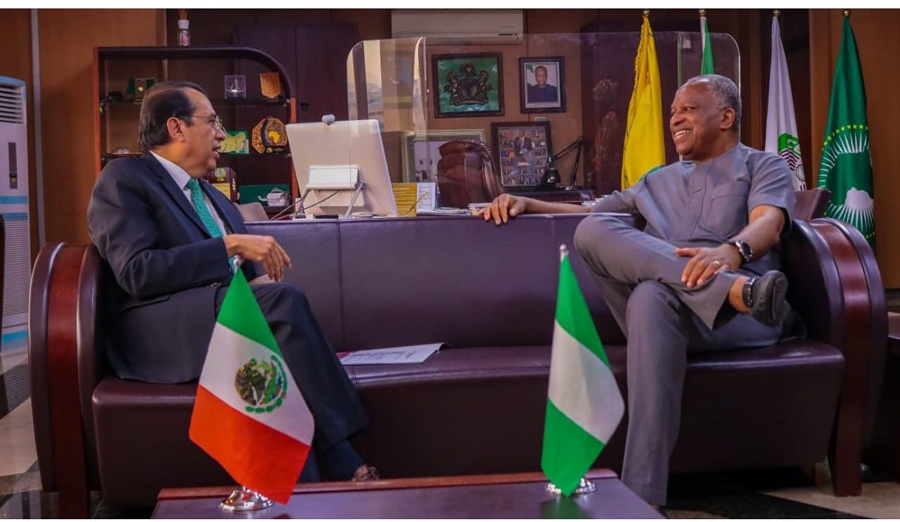 H.E. Geoffrey Onyeama received in audience the Ambassador of Mexico to Nigeria, H.E. Alfredo Miranda…