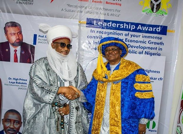 H.E. Zubairu Dada was conferred with the Leadership & Honorary Doctorate Degree Awards