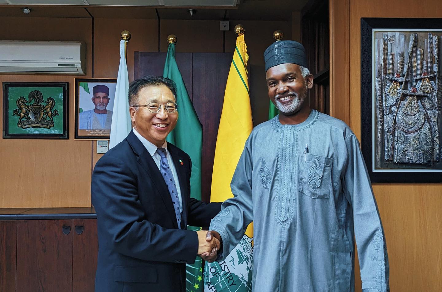 H.E. Yusuf M. Tuggar (OON) received in audience H.E. Cui Jianchun, the Chinese Ambassador to Nigeria