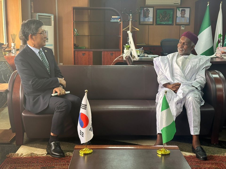 Ambassador Yusuf M. Tuggar (OON) received in audience Vice Admiral Kim Pankyu (Rtd.)
