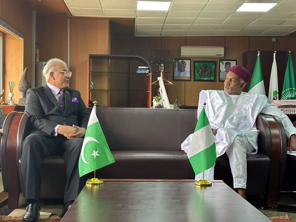 Ambassador Yusuf M. Tuggar (OON) received in audience Major General (Rtd) Sohail Ahmad Khan